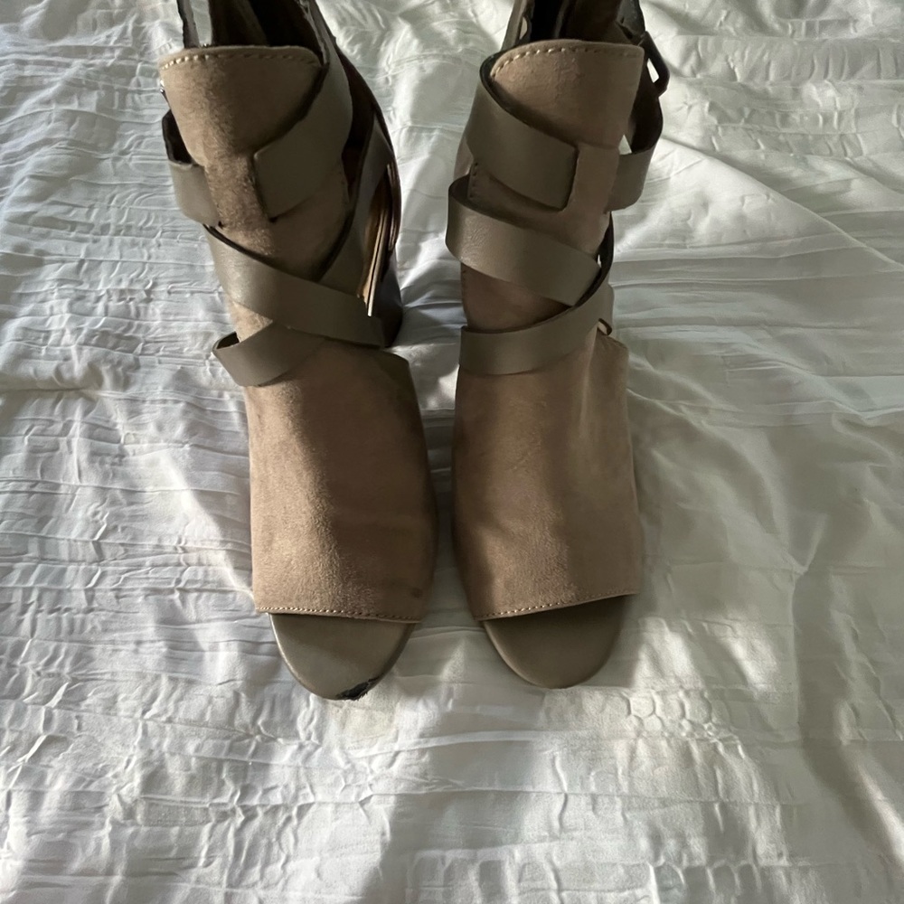 Stylish Tan Women's Shoes